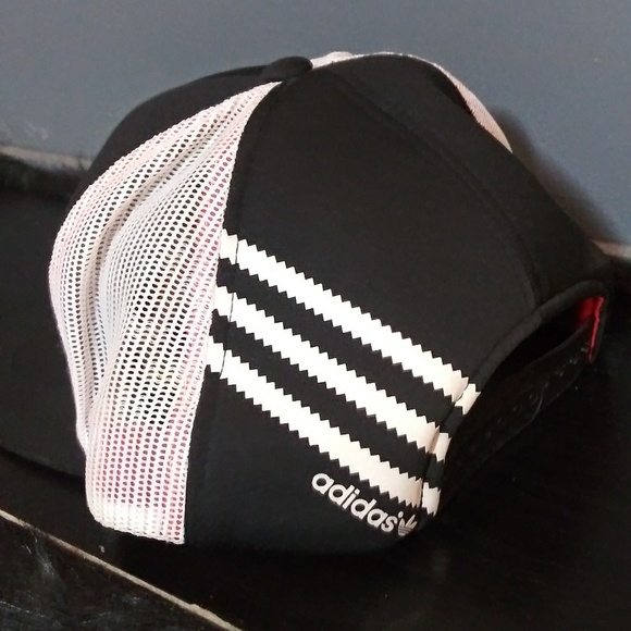 Adidas Chicago Bulls Mesh Snapback - Picture 3 of 4